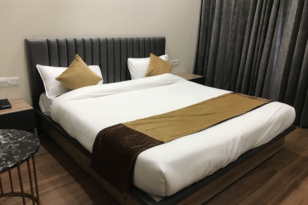 Deluxe Double Room | Free WiFi