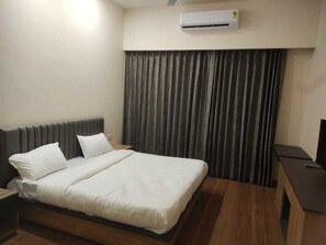 Living area - AJ's Arcade (Pathankot)