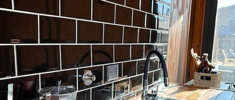 Chambre Classique Double ou avec lits jumeaux, vue montagne | Cuisine privée