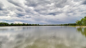 Apartment (1 Bedroom) | Interior - 1 Mi to Lake: Pet-friendly Arizona Gem (Lakeside)