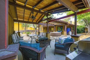 Casa (2 Bedrooms) | Interior