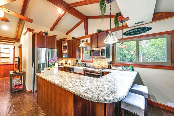 House (2 Bedrooms) | Interior - Idyllic Home in Kernville w/ Private Beach Access (Kernville)