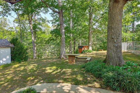 'joan's Comfy Cottage' 8 Mi to Pigeon Forge - Image 3