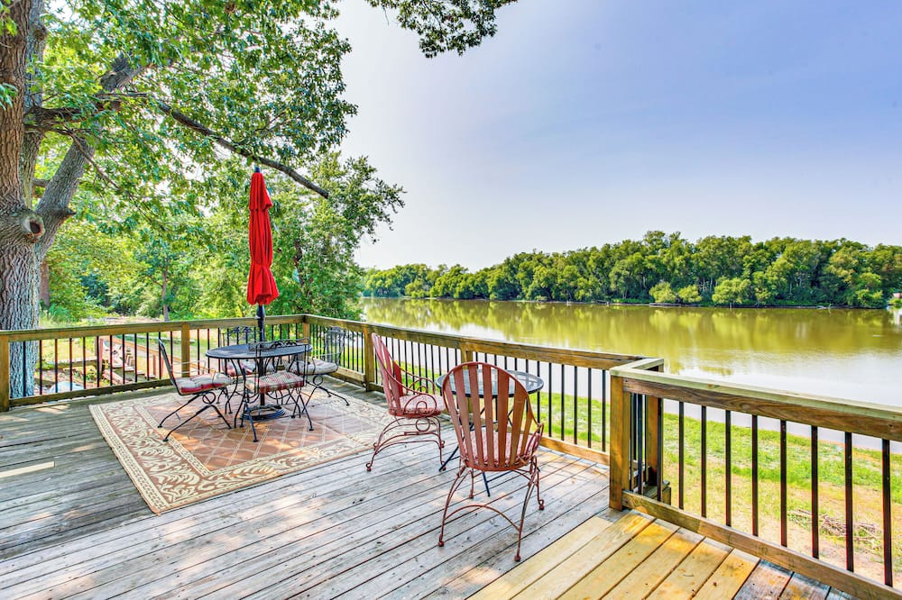 Lakefront Home w/ Patio in Havana! - Forest City, IL
