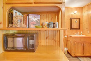 House (1 Bedroom) | Interior
