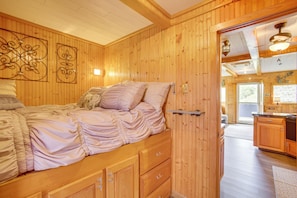 House (1 Bedroom) | Interior