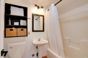 Interior - Pet-friendly Apple Valley Getaway w/ Fire Pit! (Hurricane)