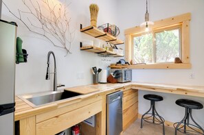 House (1 Bedroom) | Interior