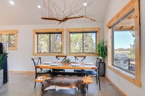 House (1 Bedroom) | Interior - Premium Apple Valley Cabin w/ Zion Natl Park View (Hurricane)