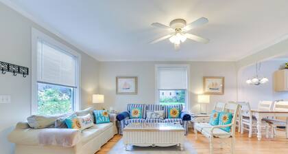 Walk to Lake Michigan: Pet-friendly Charlevoix Gem