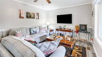 House (1 Bedroom) | Front of property