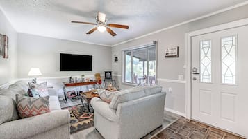 House (1 Bedroom) | Interior