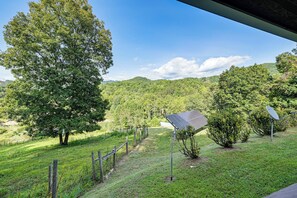 House (1 Bedroom) | Interior - Riverfront Cabin w/ Mtn Views in Tuckasegee! (Cullowhee)
