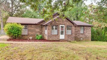 House (3 Bedrooms) | Front of property