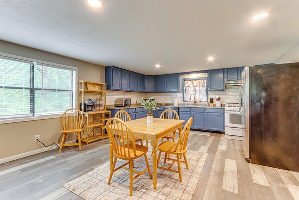 House (3 Bedrooms) | Interior - Harrison Getaway w/ Yard & Parking: Near Fishing (Harrison)