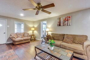 House (3 Bedrooms) | Interior - Harrison Getaway w/ Yard & Parking: Near Fishing (Harrison)