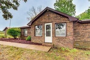 House (3 Bedrooms) | Interior - Harrison Getaway w/ Yard & Parking: Near Fishing (Harrison)