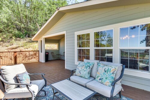 Sonora Hilltop Home: Scenic Views, Pet Friendly!