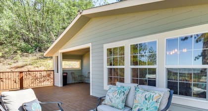 Sonora Hilltop Home: Scenic Views, Pet Friendly!