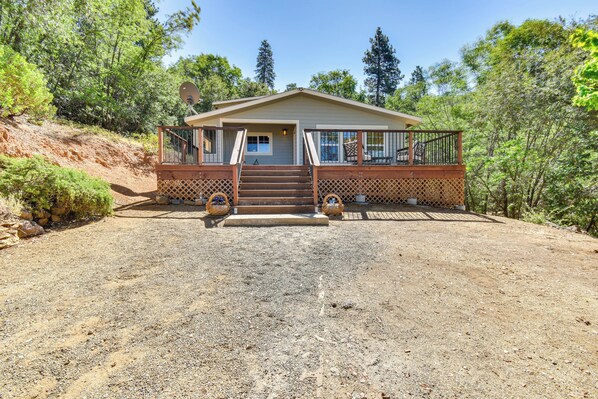 House (4 Bedrooms) | Interior - Sonora Hilltop Home: Scenic Views, Pet Friendly! (Sonora)