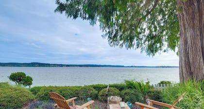 Bremerton Studio w/ Bay View: Beach Access!