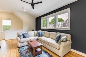 House (1 Bedroom) | Interior