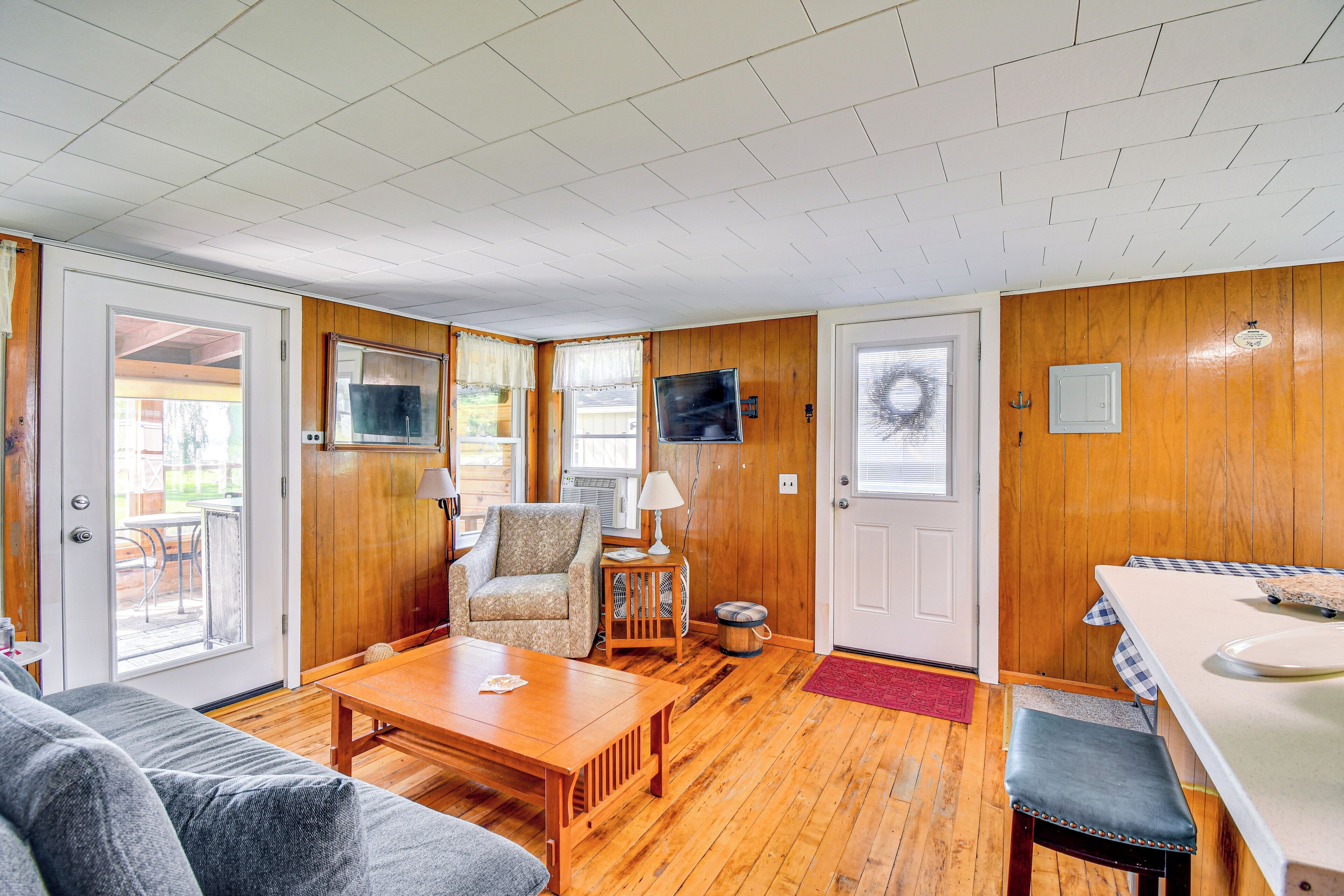 Cottage (2 Bedrooms) | Interior