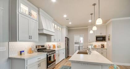 Amarillo Home w/ Hot Tub, 7 Mi to Wolflin Square!