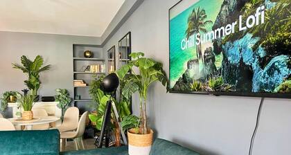 Caparica Surf Retreat