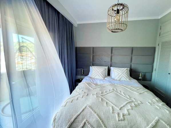 Lägenhet Superior - havsutsikt | 2 sovrum, skrivbord, arbetsyta för laptop och mörkläggningsgardiner