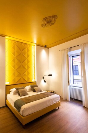 Deluxe Double Room, 1 Queen Bed, Non Smoking | In-room safe, desk, laptop workspace, soundproofing - TREVI MONTI HOUSE  (Rome)