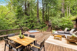 تناول الطعام بالخارج