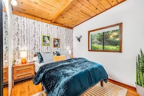 2 habitaciones, escritorio, tabla de planchar con plancha y wifi 