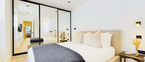 2 bedrooms, desk, iron/ironing board, travel cot