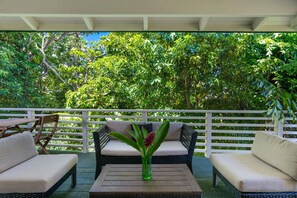 Property grounds - Bright & Airy Princeville Home with High-Speed WiFi, Private W/D, & Gas Grill (Princeville)