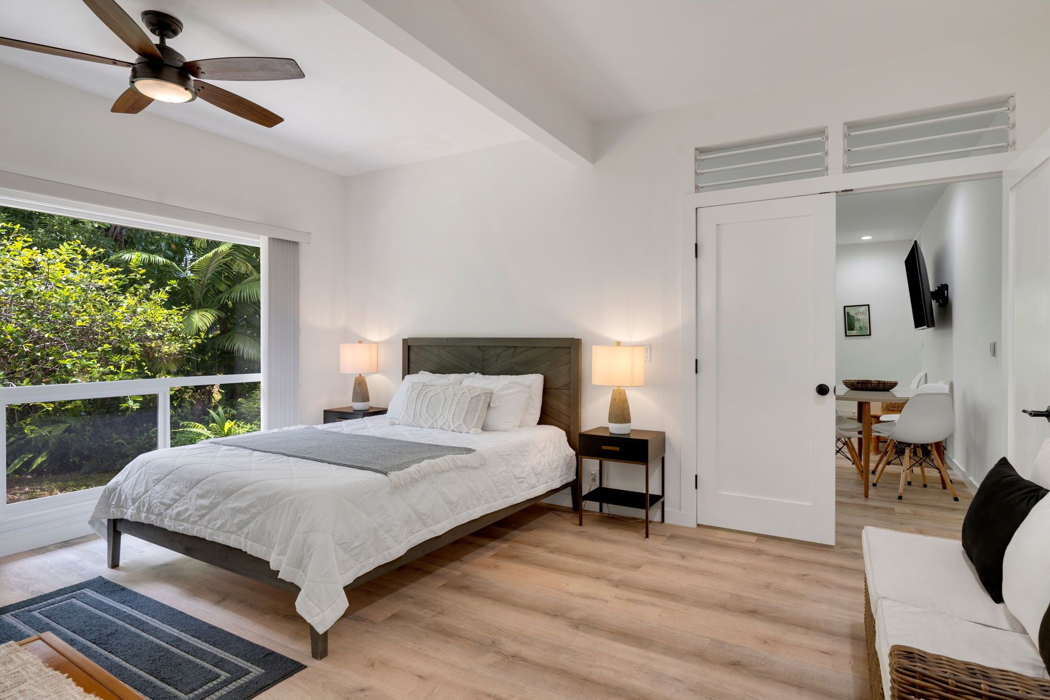 5 bedrooms, WiFi, bed sheets