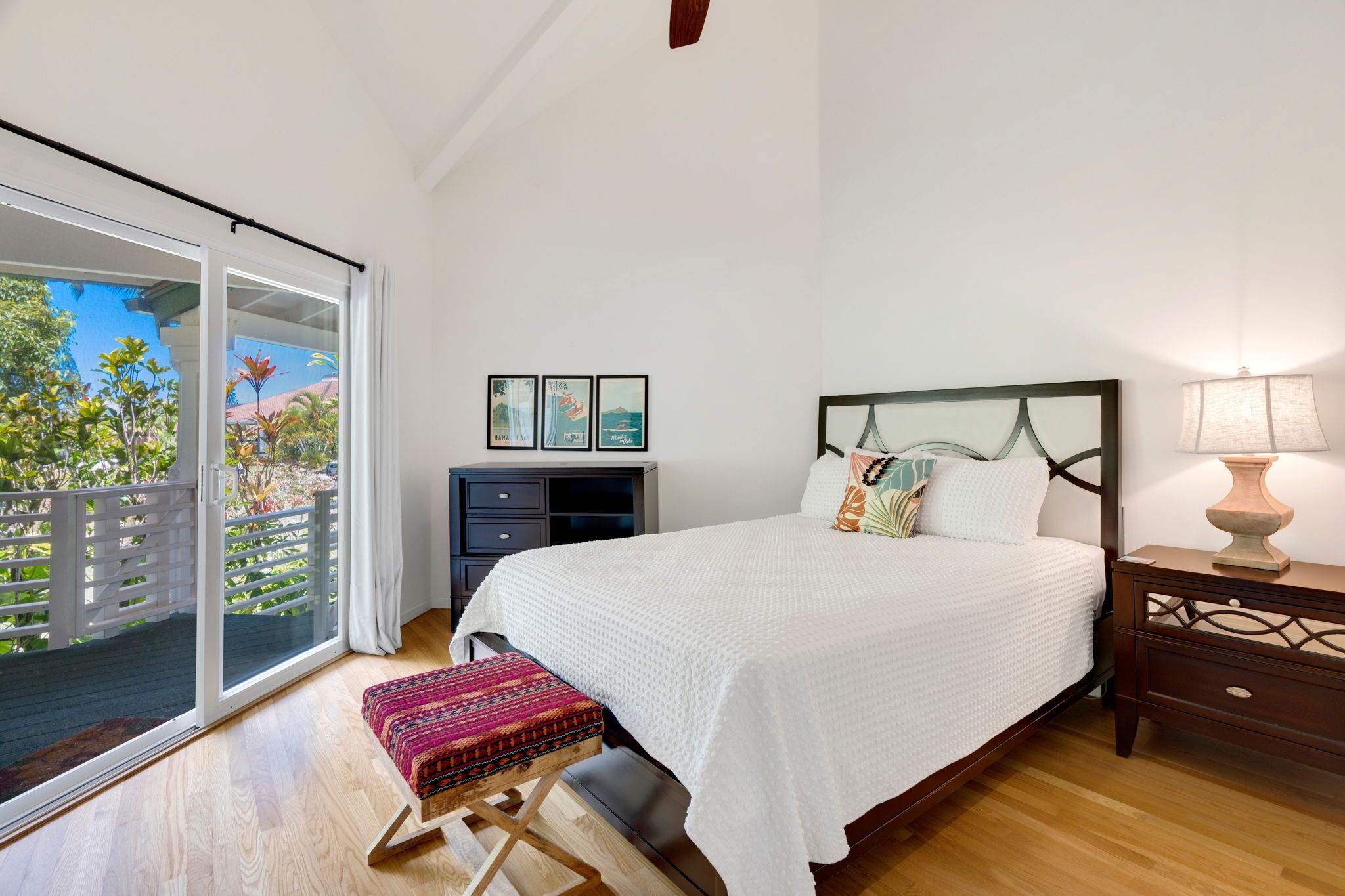 5 bedrooms, WiFi, bed sheets