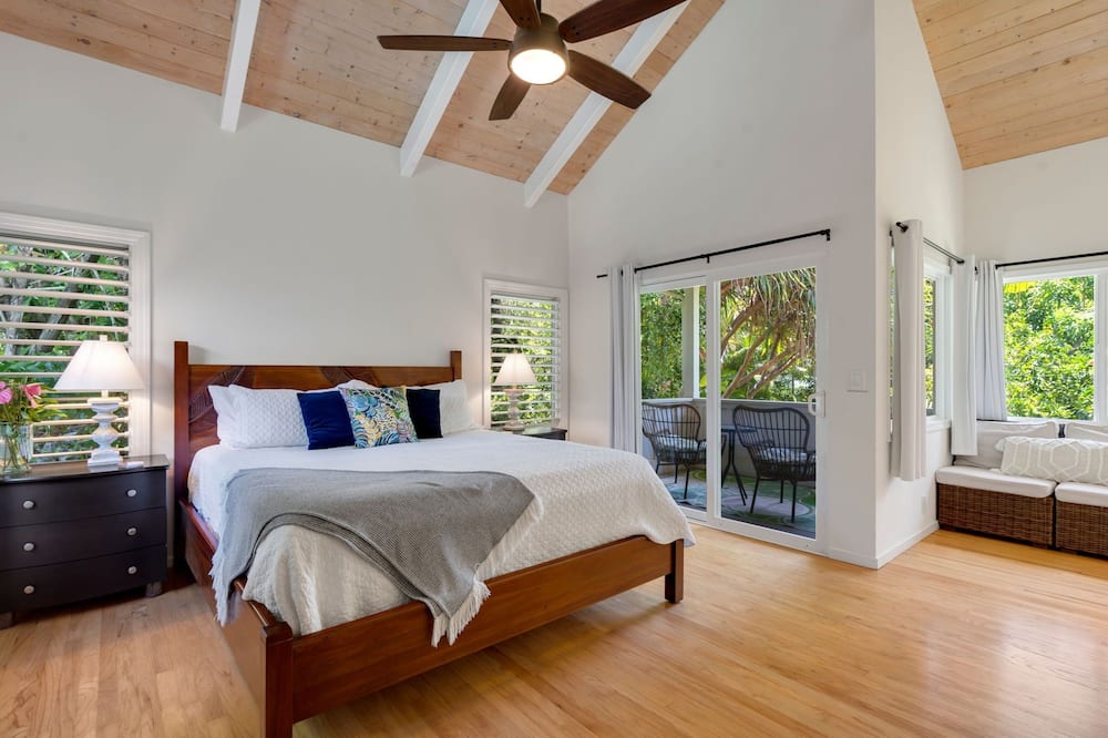 5 bedrooms, WiFi, bed sheets