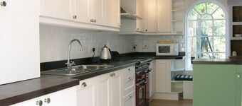 Historic Fairytale Cottage with 21stCentury Luxury