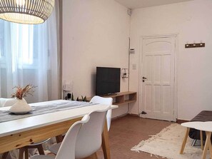 Dining - House in Villa Cabrera for 5 People with Garage and BBQ  (Córdoba)