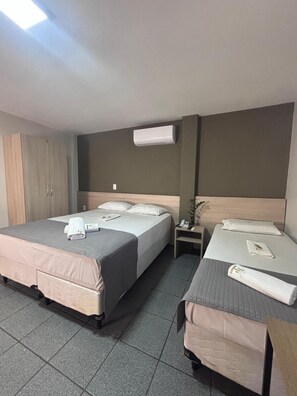 Basic Triple Room | Minibar, free WiFi, bed sheets - Executivo Prime Hotel (Teresina)