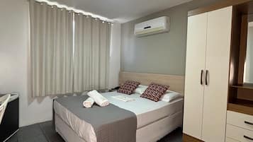 Frigobar, Wi-Fi de cortesia, roupa de cama