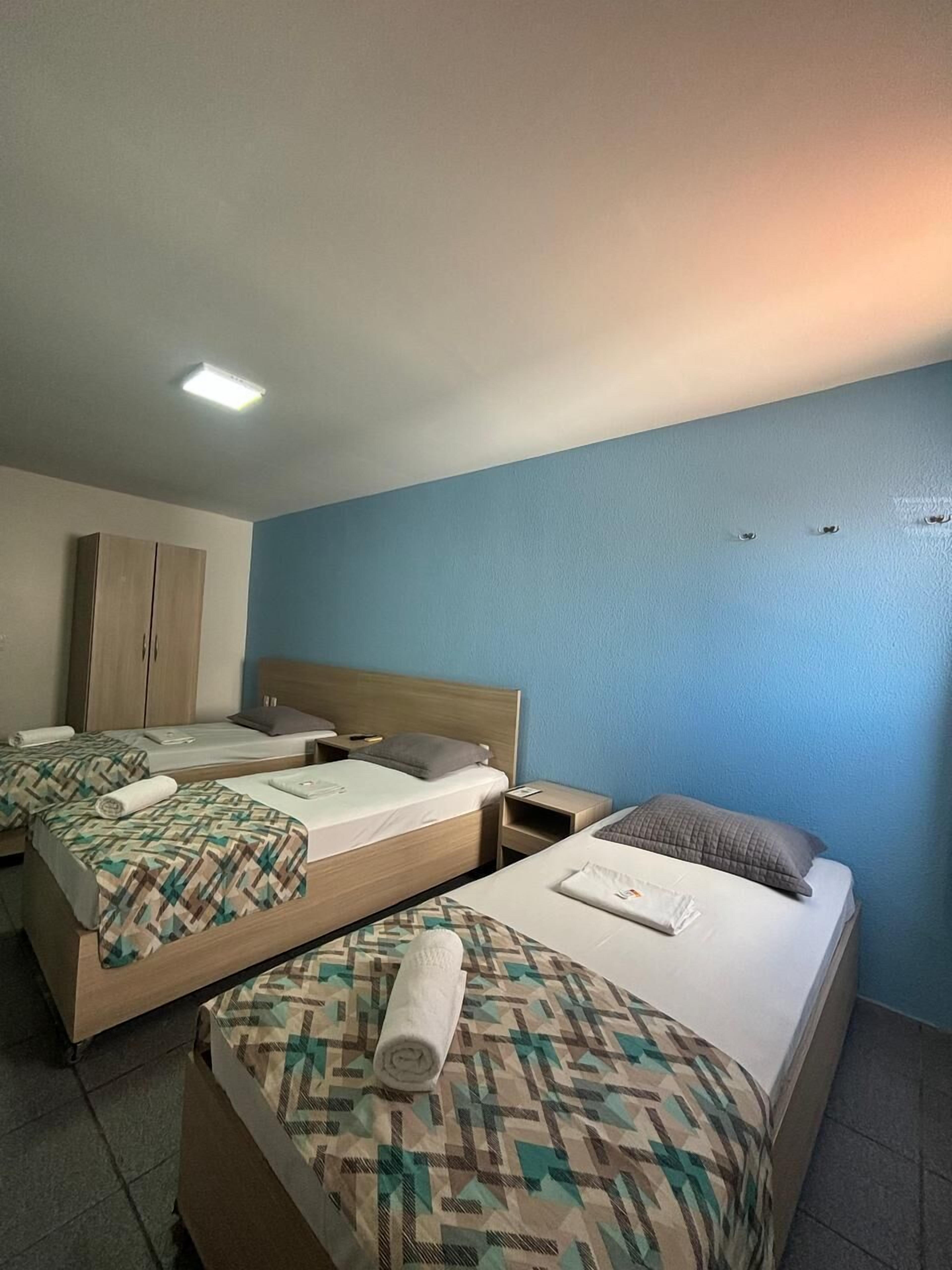 Basic-værelse til 3 personer | Badeværelse | Brusehoved med spredningseffekt, håndklæder, Sæbe, Toiletpapir