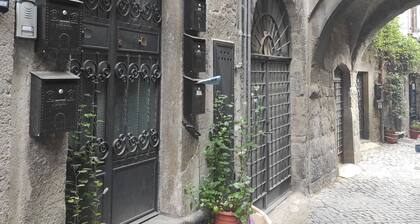 Enchanting suite in San Pellegrino, in the heart of Viterbo's historic center