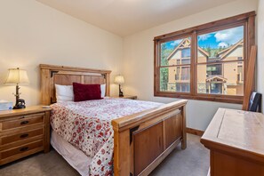 Maison mitoyenne, 3 chambres | 3 chambres, espace de travail pour ordinateur portable, Wi-Fi gratuit