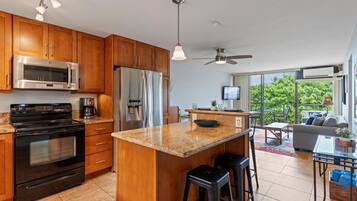 Condo, 2 Bedrooms | Private kitchen | Dishwasher, cookware/dishes/utensils