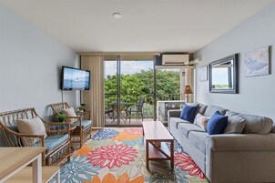 콘도, 침실 2개 | 거실 공간 | 스마트 TV