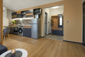 Appartamento Standard, balcone, vista città | Tende oscuranti, insonorizzazione, ferro/asse da stiro, Wi-Fi gratuito