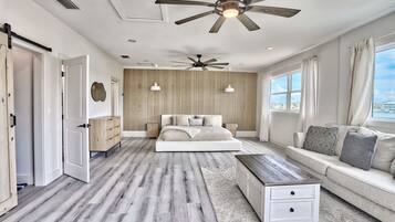 5 bedrooms, desk, iron/ironing board, free WiFi