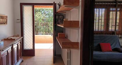 House Rural Tourism very close to Lleida, Swimming pool all year round. Barbecue.